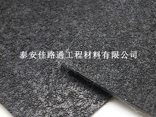 糙面土工膜斜坡防滑技巧：穩(wěn)固工程，安全先行