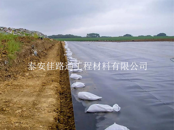 垃圾填埋場防滲膜施工細(xì)節(jié)注意事項:確保環(huán)境安全的每一步 垃圾填埋場防滲膜施工細(xì)節(jié)注意事項:確保環(huán)境安全的每一步