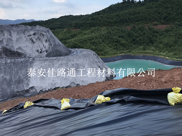 養(yǎng)殖防滲膜延伸率咋變？這5大因素說了算！